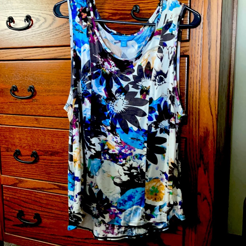 Vera Wang Simply Vera pxl tank top